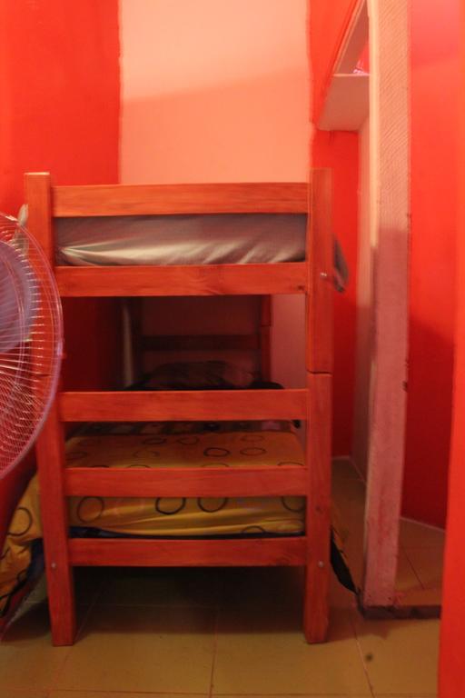 Hostal Barrio Brasil Σαντιάγκο Εξωτερικό φωτογραφία