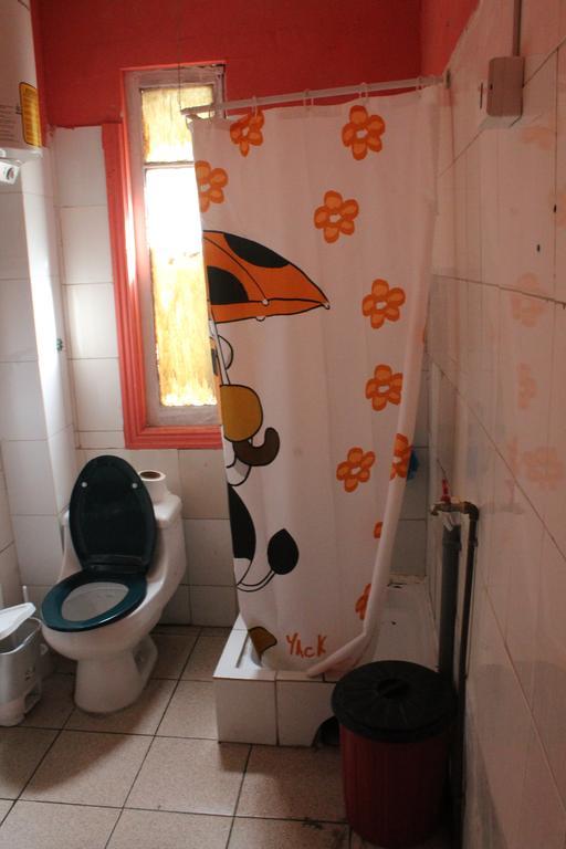 Hostal Barrio Brasil Σαντιάγκο Εξωτερικό φωτογραφία