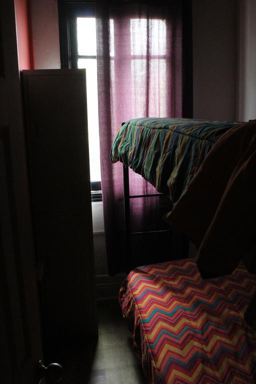 Hostal Barrio Brasil Σαντιάγκο Εξωτερικό φωτογραφία